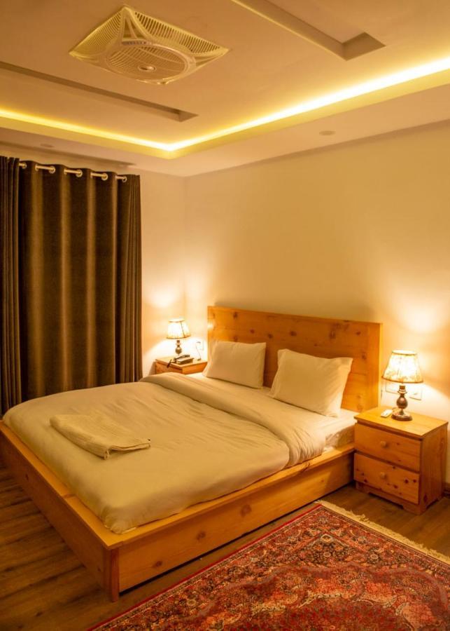 Hotel Reego Скарду Екстериор снимка