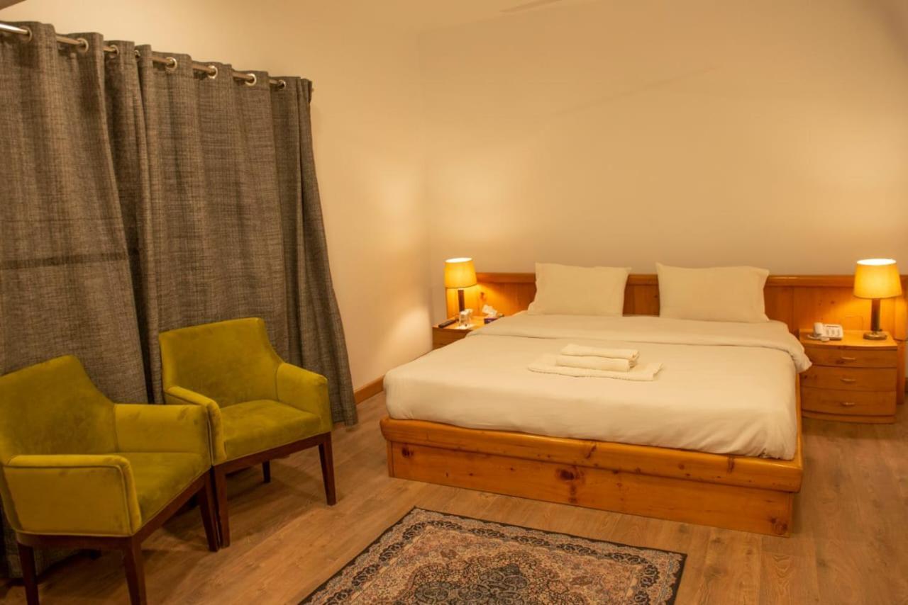 Hotel Reego Скарду Екстериор снимка