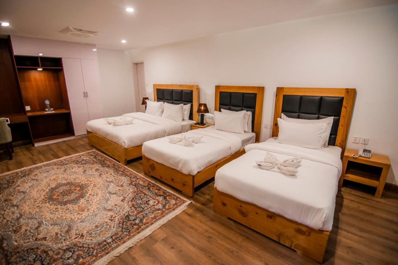 Hotel Reego Скарду Екстериор снимка