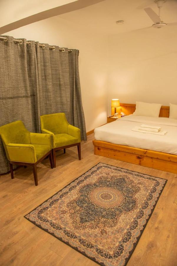 Hotel Reego Скарду Екстериор снимка