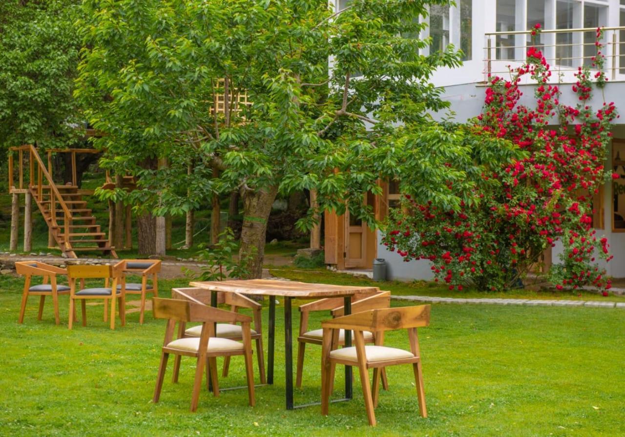Hotel Reego Скарду Екстериор снимка