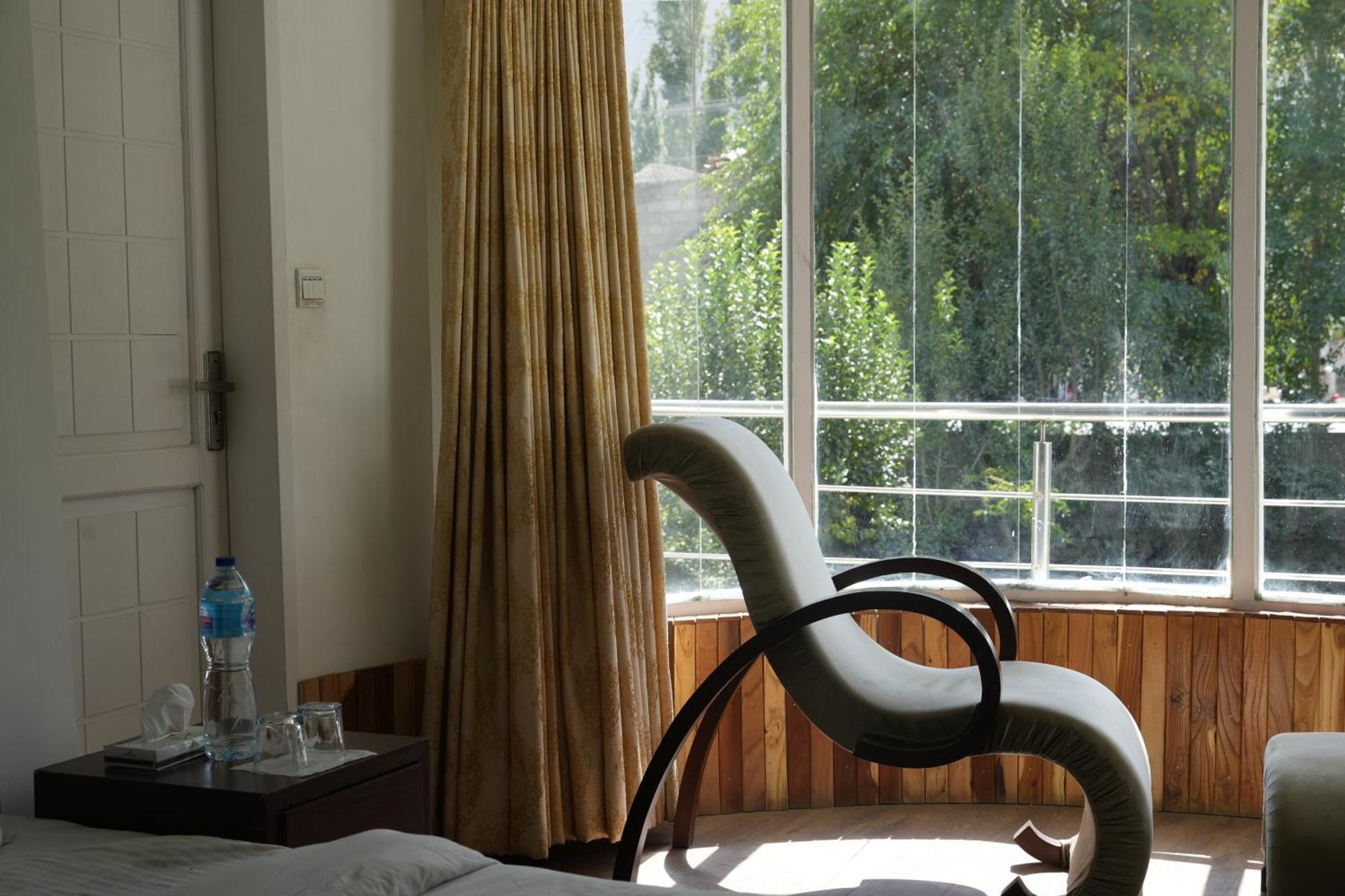 Hotel Reego Скарду Екстериор снимка